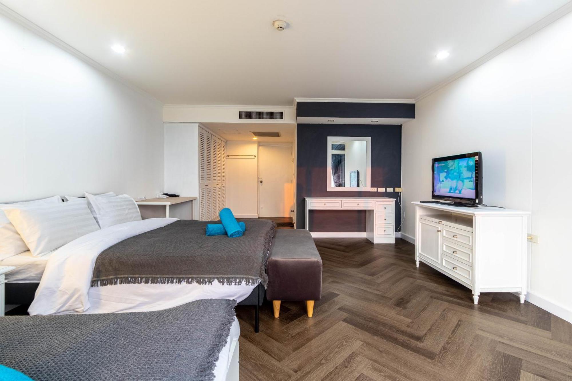 Omni Nuvel 4 Sukhumvit Branded Apartment