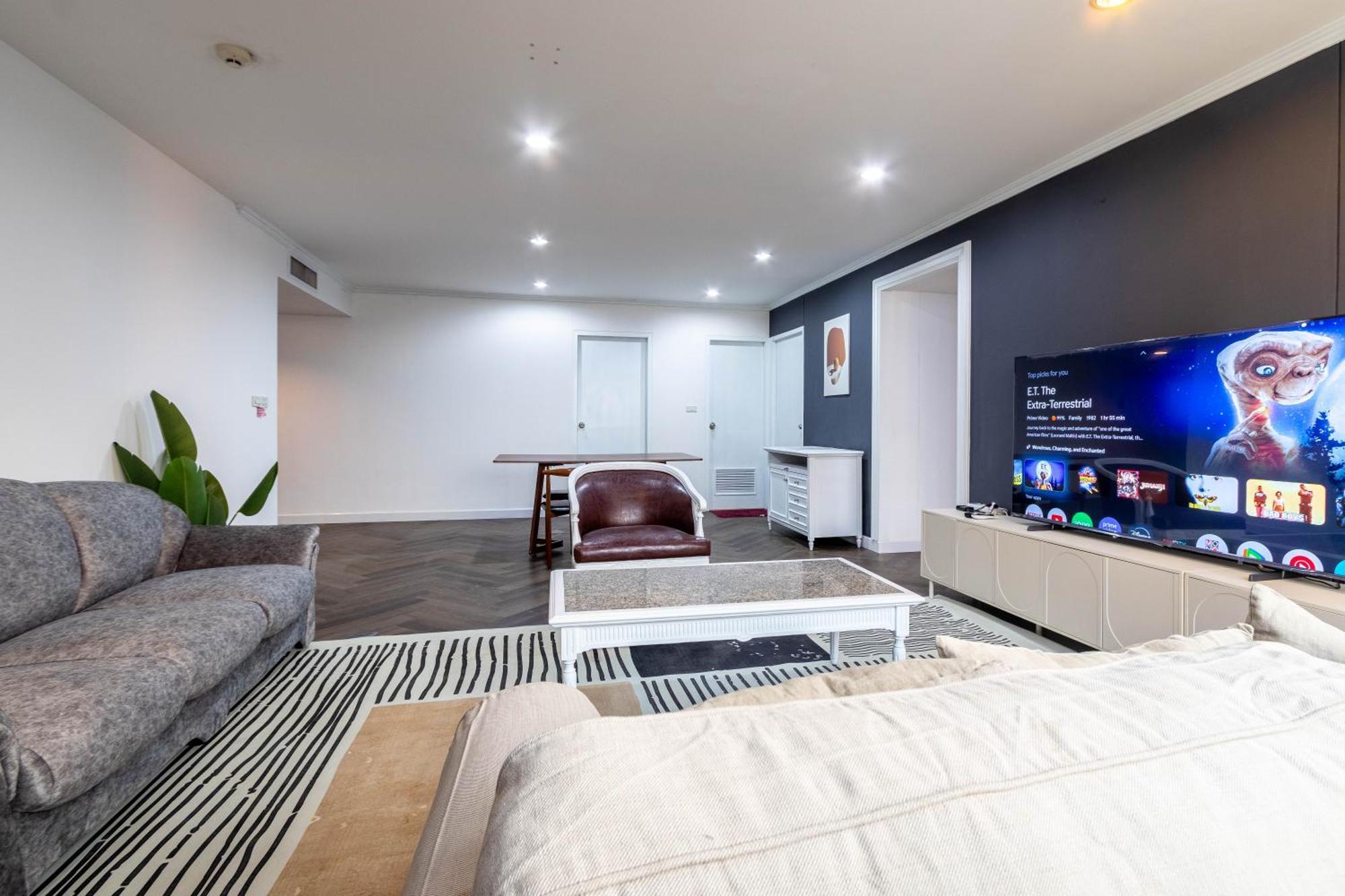 Apartment Omni Nuvel 4 Sukhumvit Branded