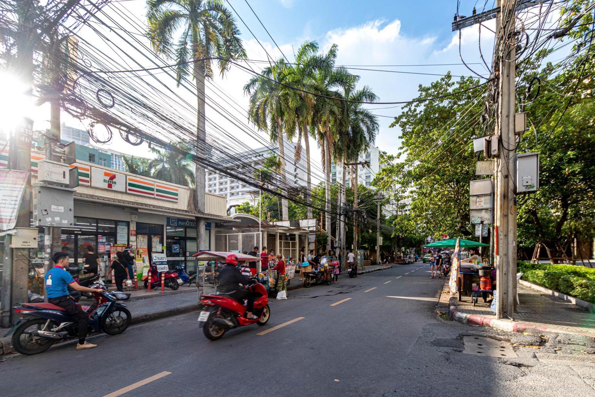 Omni Nuvel 4 Sukhumvit Branded Apartment Bangkok